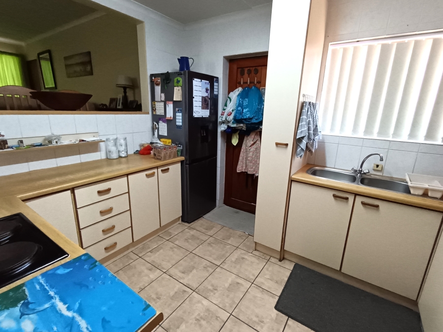 3 Bedroom Property for Sale in Jeffreys Bay Central Eastern Cape